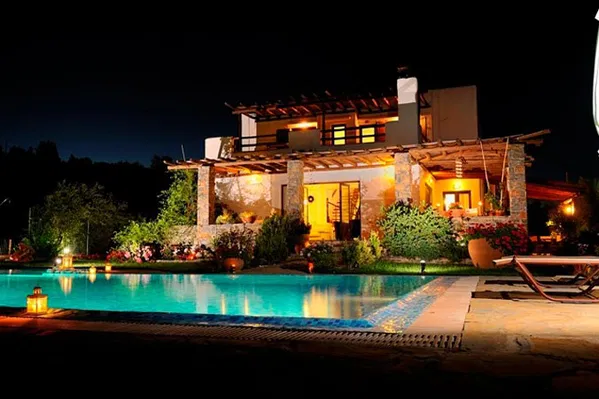 Seafront Three-Bedroom Villa for Rent in Pemonia, Apokoronas — photo 3