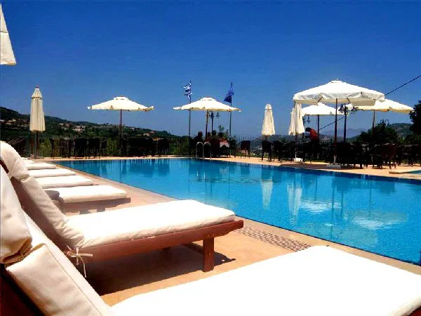 Sea-View Villa for Rent in Voulgaro, Platanias