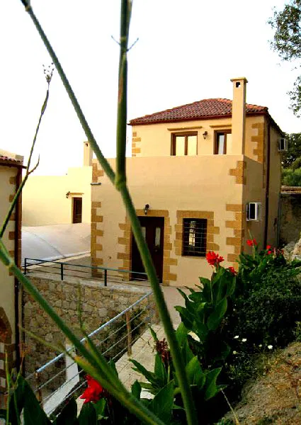 Sea-View Villa for Rent in Voulgaro, Platanias — photo 3