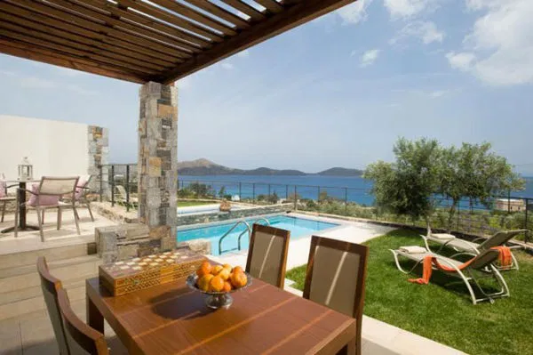 Sea-View One-Bedroom Villa for Rent in Elounda, Agios Nikolaos