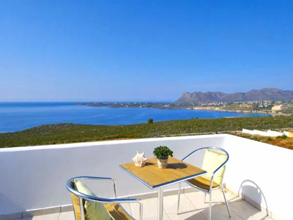 Sea View Three-Bedroom Villa for Rent in Kalathas, Akrotiri