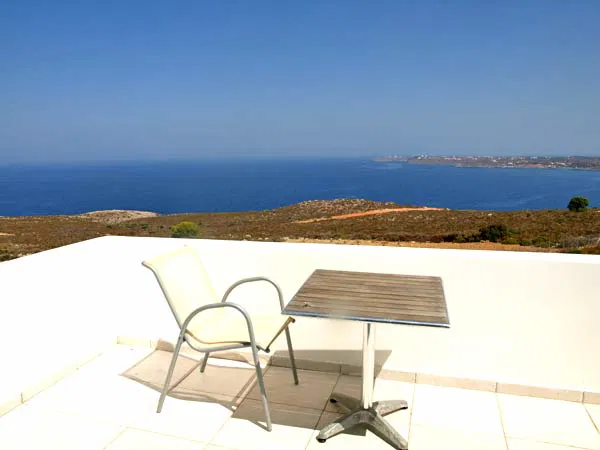 Sea View Three-Bedroom Villa for Rent in Kalathas, Akrotiri — photo 4