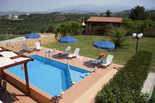 Four-Bedroom Villa for Rent in Agia Marina, Chania — photo 3