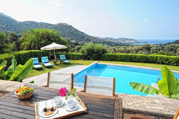 Sea-View Three-Bedroom Villa for Rent in Vlychada, Mylopotamos