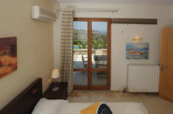 Sea-View Three-Bedroom Villa for Rent in Vlychada, Mylopotamos — photo 2