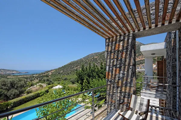 Sea-View Three-Bedroom Villa for Rent in Vlychada, Mylopotamos — photo 5
