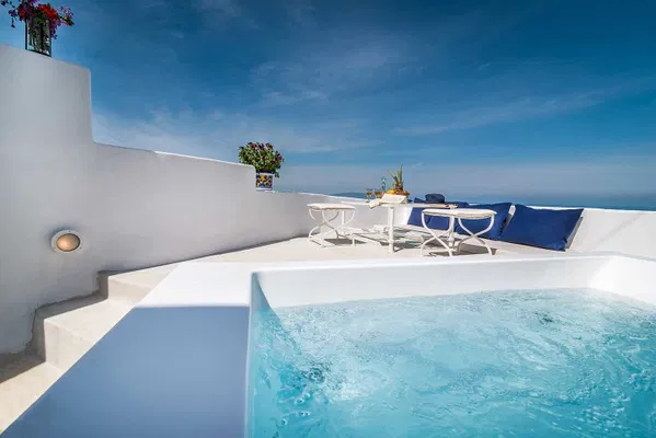 700 m² Sea-View Hotel for Sale in Santorini, Cyclades