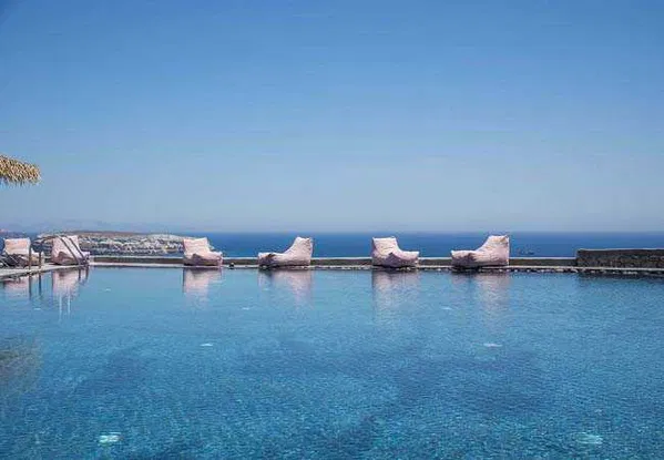 1000 m² Sea-View Hotel for Sale in Santorini, Cyclades — photo 4