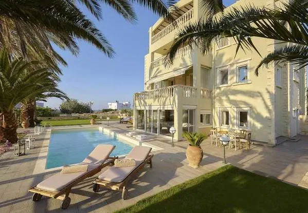 Sea-View Seven-Bedroom Villa for Sale in Heraklion — photo 3