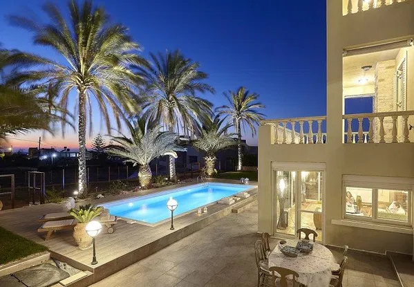Sea-View Seven-Bedroom Villa for Sale in Heraklion — photo 2