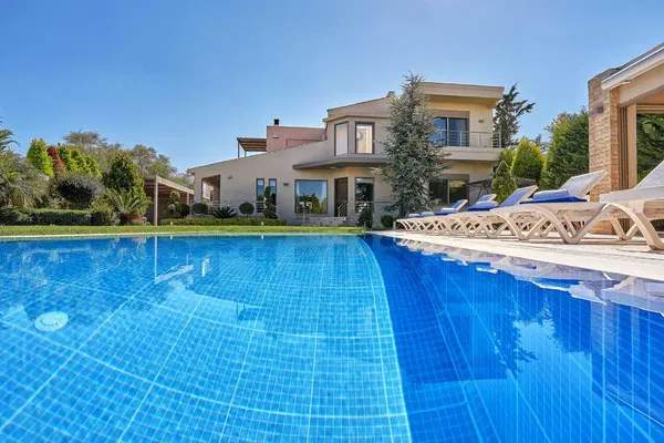 Three-Bedroom Villa for Sale in Gouves, Hersonissos — photo 2