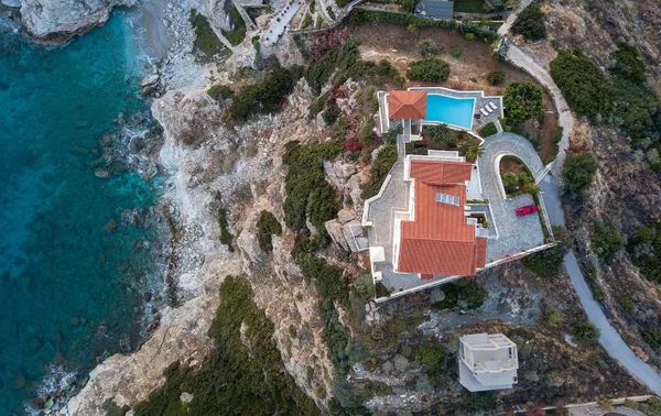 Six-Bedroom Sea-View Villa for Sale in Agia Pelagia, Malevizi — photo 2