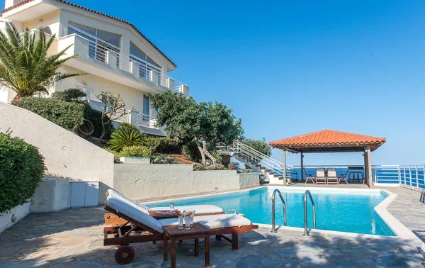Six-Bedroom Sea-View Villa for Sale in Agia Pelagia, Malevizi — photo 4