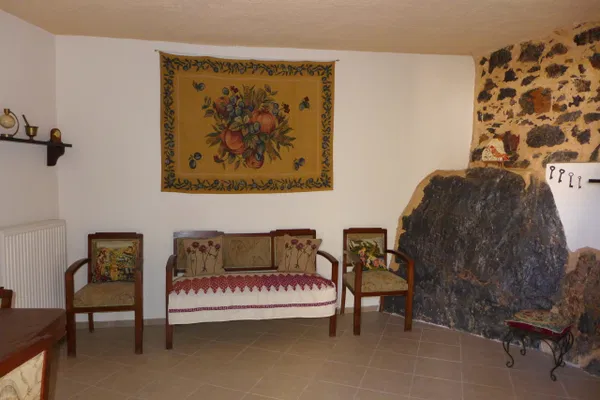 One-Bedroom Seafront Villa for Sale in Elia, Hersonissos — photo 2