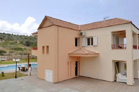 Seafront 190 m² Villa with Four Bedrooms for Sale in Sissi, Agios Nikolaos — photo 4