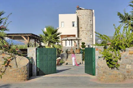 Seven-Bedroom Seafront Villa for Sale in Sissi, Agios Nikolaos — photo 5