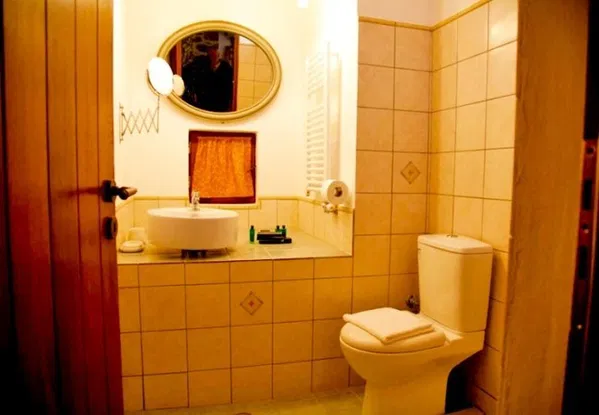 500 m² Sea View Hotel for Sale in Agios Nikolaos, Lasithi — photo 2