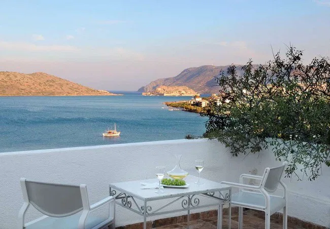 Sea View Hotel for Sale in Elounda, Agios Nikolaos with Air conditioning