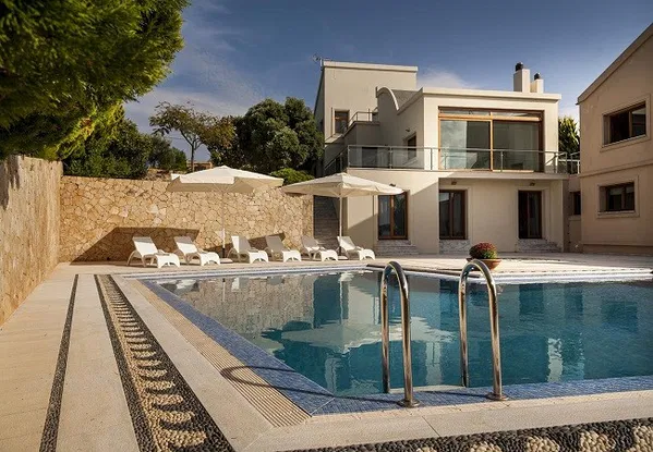 Sea-View Eight-Bedroom Villa for Sale in Monte Vardia, Chania — photo 3