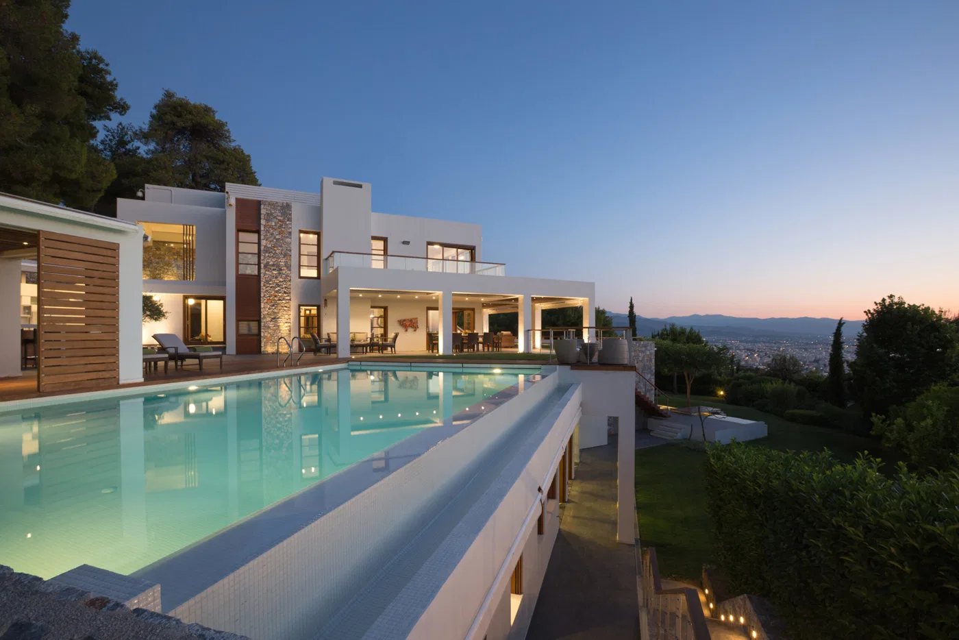 Sea-View Six-Bedroom Villa for Sale in Agios Matthaios, Akrotiri
