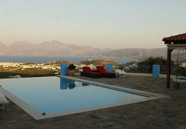 Sea-View 330 m² Villa with Five Bedrooms for Sale in Agios Nikolaos, Lasithi — photo 3