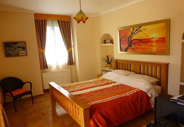 Sea-View 330 m² Villa with Five Bedrooms for Sale in Agios Nikolaos, Lasithi — photo 5