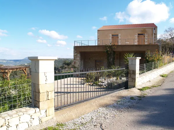 Seafront Four-Bedroom Villa for Sale in Embrosneros, Apokoronas — photo 4
