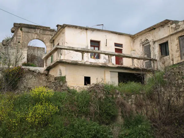 Seafront Three-Bedroom Villa for Sale in Kissamos, Chania — photo 3