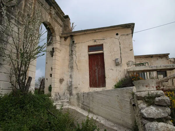 Seafront Three-Bedroom Villa for Sale in Kissamos, Chania — photo 2