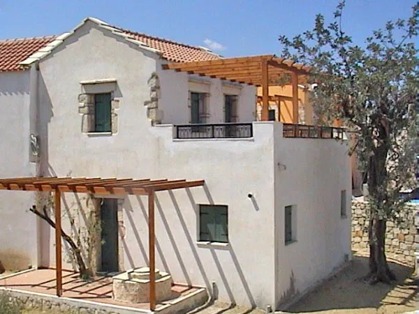 Seafront Three-Bedroom Villa for Sale in Douliana, Apokoronas — photo 3