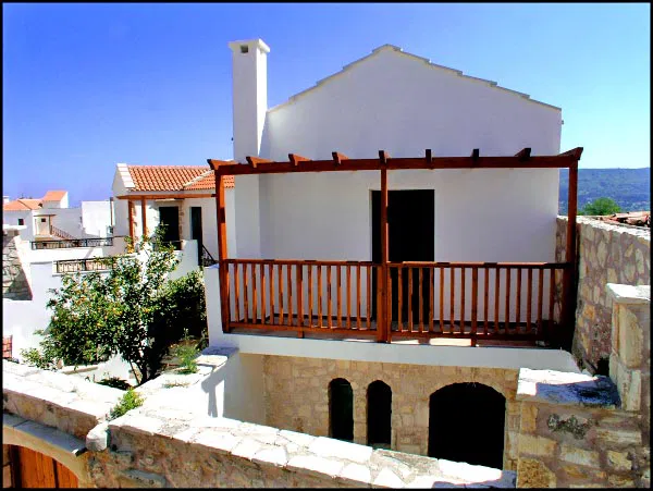 Seafront Three-Bedroom Villa for Sale in Douliana, Apokoronas — photo 4