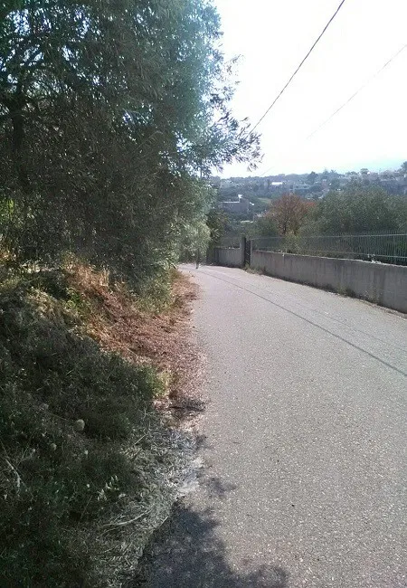 Seafront 1,680 m² Plot of Land for Sale in Galatas, Chania — photo 2