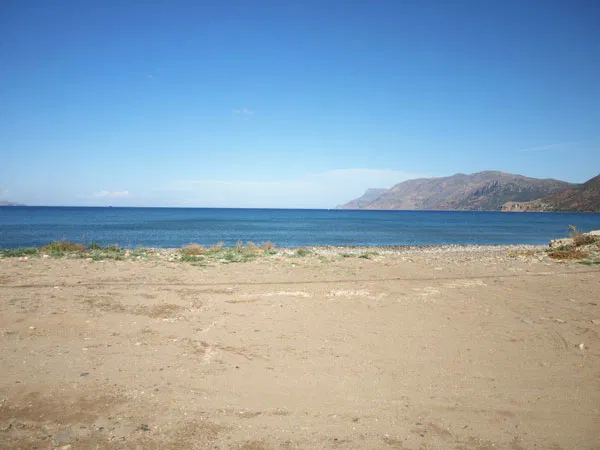 Sea-View 1,000 m² Land for Sale in Nopigia, Kissamos