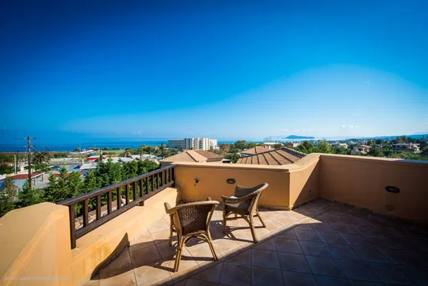Four-Bedroom Sea View Villa for Rent in Maleme, Platanias — photo 5