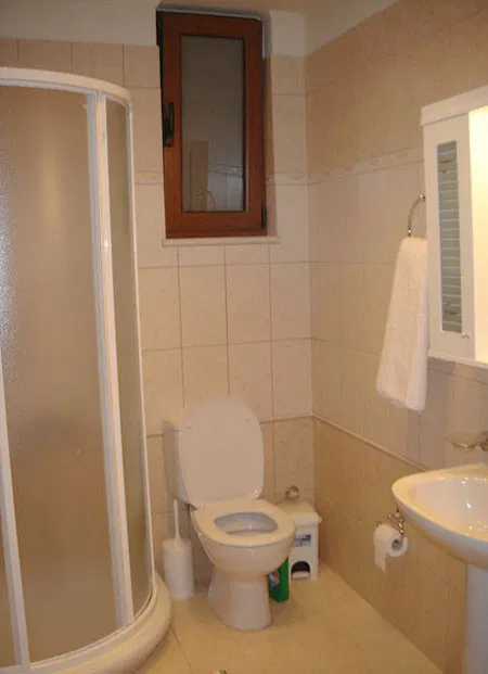 Seafront Villa with Two Bedrooms for Rent in Pontikiana, Platanias — photo 4