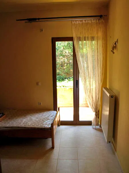 Seafront Two-Bedroom Villa for Sale in Rodopou, Kissamos — photo 5