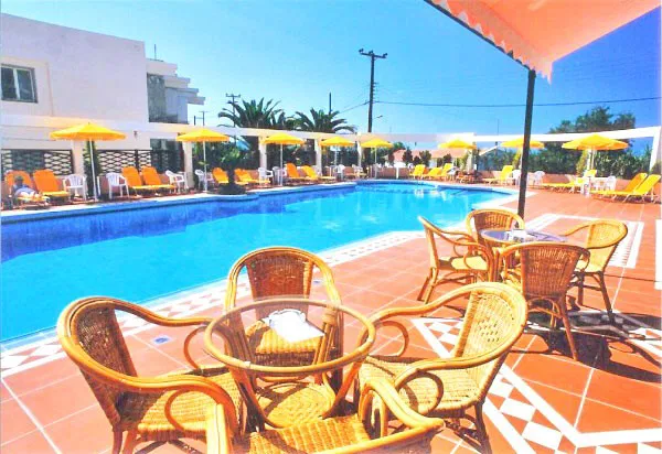 Sea-View Hotel for Sale in Kalamaki, Chania — photo 4