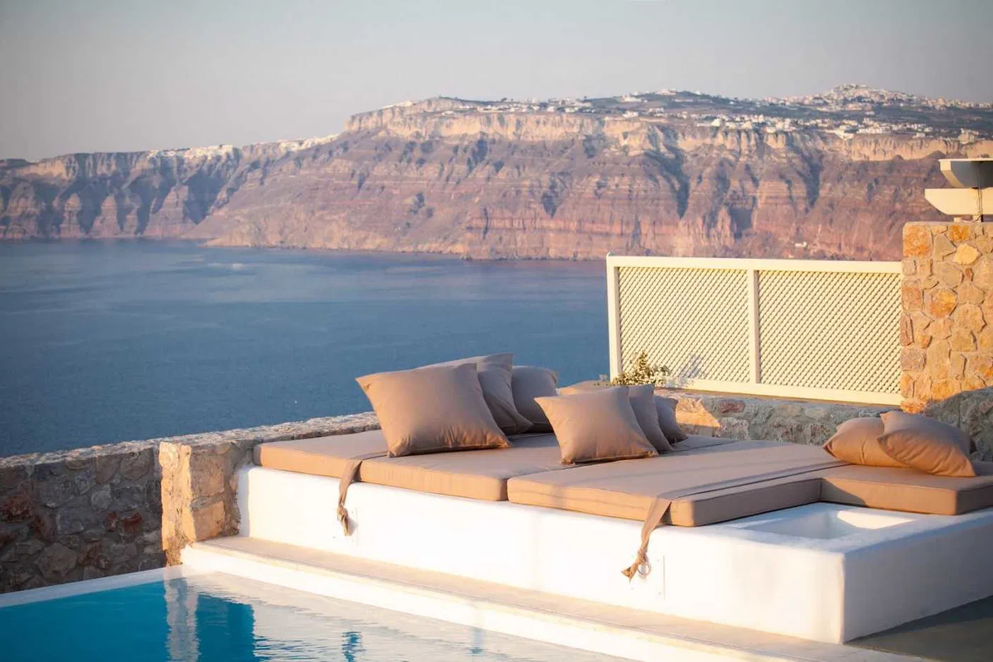 831 m² Sea-View Hotel for Sale in Santorini, Cyclades