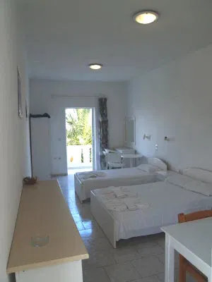 Sea View Hotel for Sale in Chorafakia, Akrotiri — photo 2