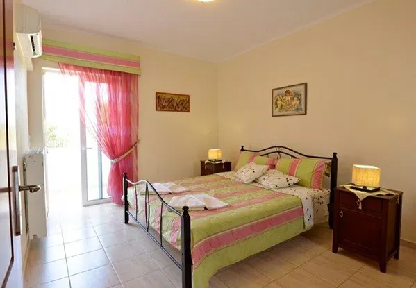 Sea-View Three-Bedroom Villa for Sale in Nea Magnisia, Rethymnon — photo 5