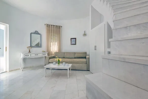 12700 m² Sea-View Hotel for Sale in Santorini, Cyclades — photo 4