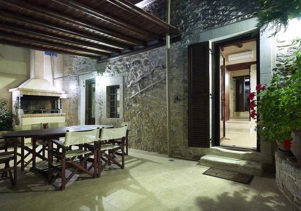 Seafront 178 m² Villa with Three Bedrooms for Sale in Heraklion — photo 5