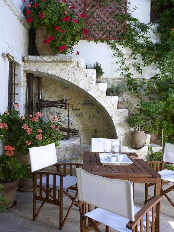 Seafront 178 m² Villa with Three Bedrooms for Sale in Heraklion — photo 2