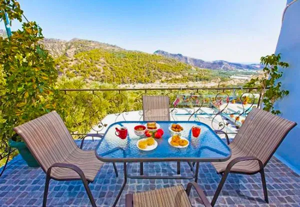 Three-Bedroom Seafront Villa for Sale in Ierapetra, Lasithi — photo 5