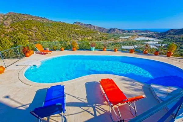 Three-Bedroom Seafront Villa for Sale in Ierapetra, Lasithi
