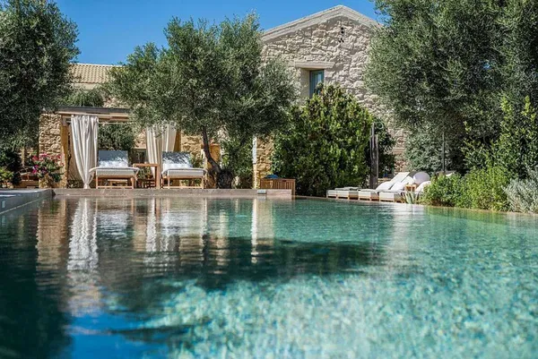 Seafront Four-Bedroom Villa for Rent in Kalathas, Akrotiri