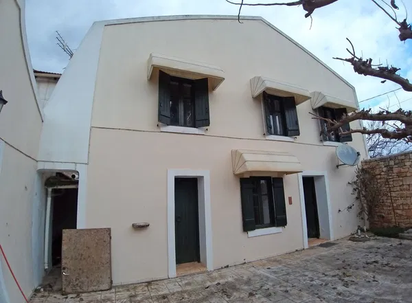 Seafront Three-Bedroom Villa for Sale in Akrotiri, Chania