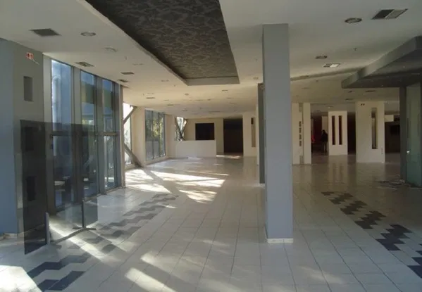1522 m² Seafront Business for Sale in Chania