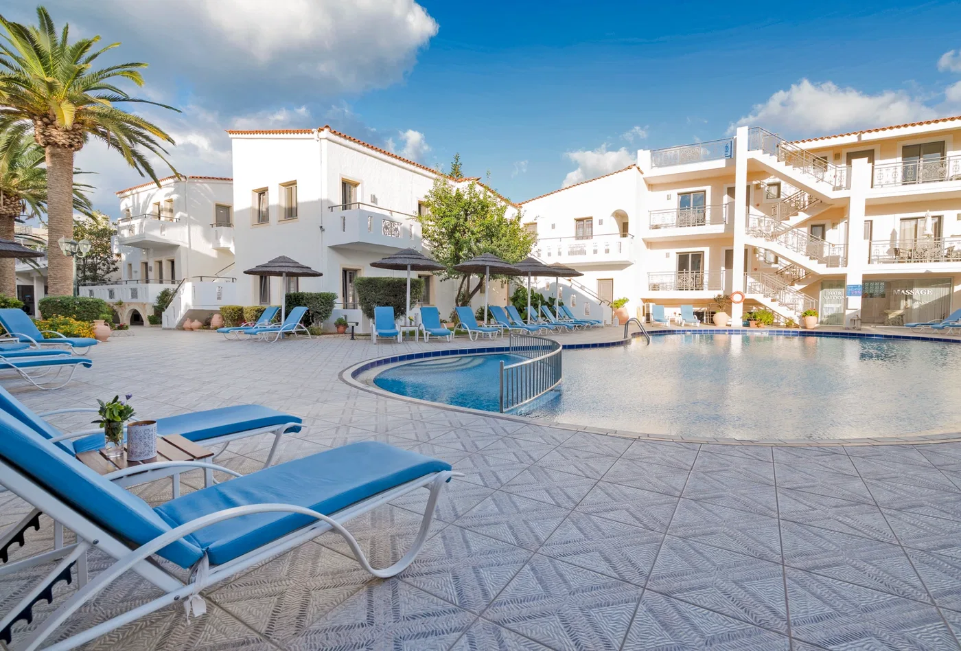 2500 m² Hotel for Sale in Chania