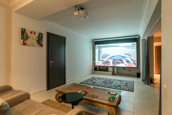 420 m² Villa with Five Bedrooms for Sale in Vari - Varkiza, Athens Southern suburbs — photo 4